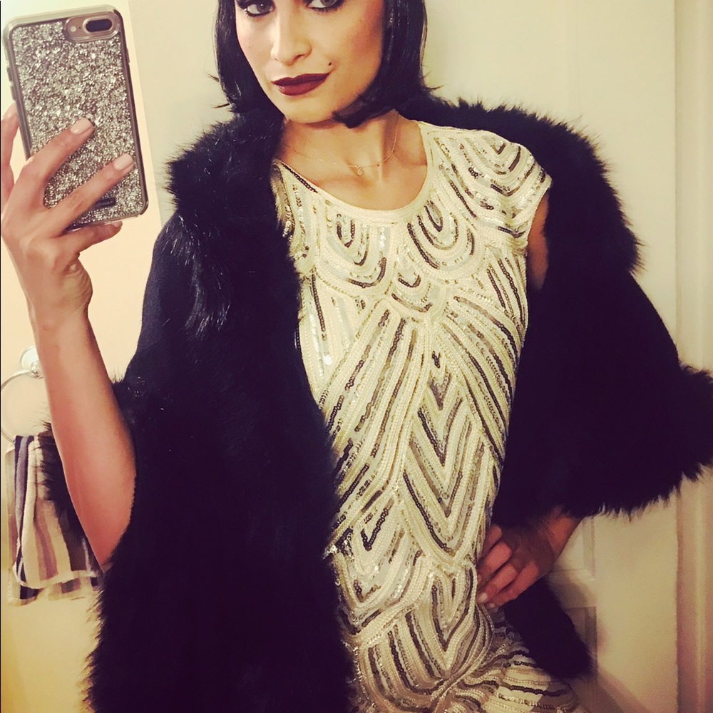 ELEGANT Black Faux Fur Double Layer CAPE Coat - Picture 5 of 9